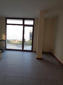 Foto Negozio in via Emilia, Gambettola di 50 m² con 2 locali in affitto