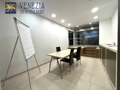 Foto Ufficio in Via Giotto, Sciacca Centro di 115 m² in vendita