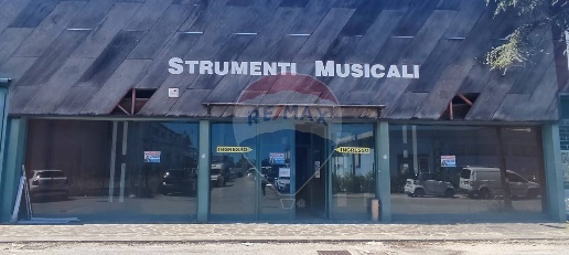 Foto Locale commerciale in VIA POLACCHI, Silvi San Silvestro, Santo Stefano