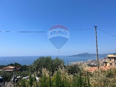 Foto Hotel in Via per Santa Giulia, Lavagna Santa Giulia di 650 m²