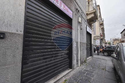 Foto Negozio in Via Vittorio Emanuele II, Catania di 58 m² con 2 locali