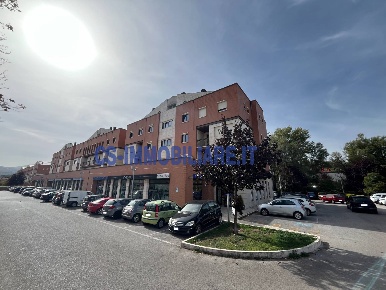 Foto Ufficio in Via Del Gallitello, Potenza Centro di 113 m² con 3 locali