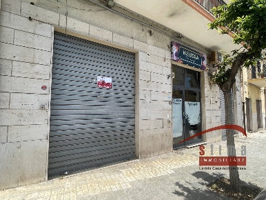 Foto Locale commerciale in Viale teocrito, Siracusa Borgata - Santa Lucia