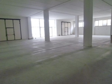 Foto Attività commerciale a Loro Ciuffenna di 400 m² in vendita