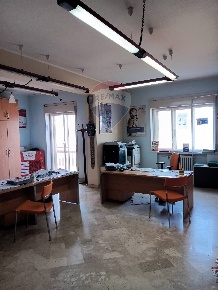 Foto Ufficio in Corso Sicilia, Enna Centro di 120 m² con 5 locali