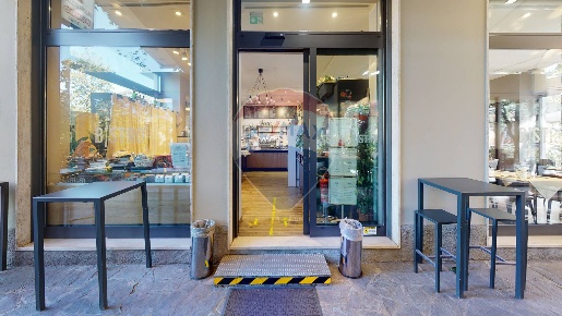 Foto Negozio a Milano Gallaratese di 160 m² in vendita