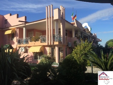Foto Attività commerciale in via santa maria a cubito, Asi - Ponte Riccio