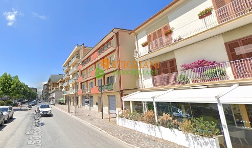 Foto Locale commerciale in Corso Garibaldi, Isernia Centro di 90 m²
