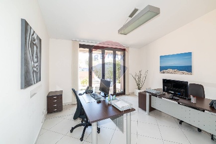 Foto Ufficio in Viale Cristoforo Colombo, San Giovanni la Punta Centro