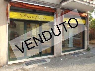 Foto Negozio in VIA TRENTO, Cologno Monzese Centro di 80 m² con 2 locali