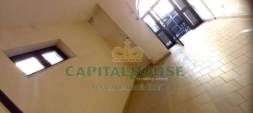 Foto Locale commerciale a Capua Centro di 25 m² con 1 locali in affitto
