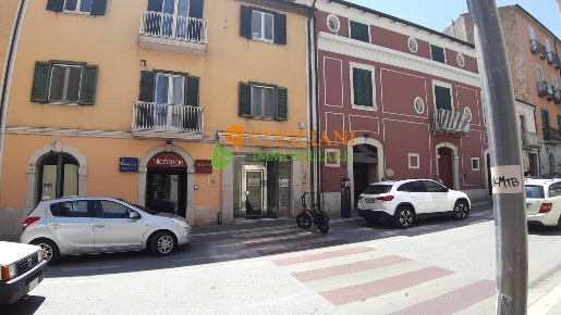 Foto Locale commerciale in centro, Campobasso Centro di 35 m² con 1 locali