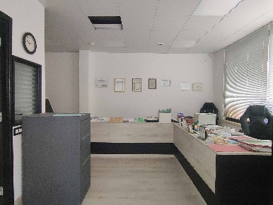 Foto Ufficio in Via Mazzini, Acquaviva Picena di 166 m² con 4 locali