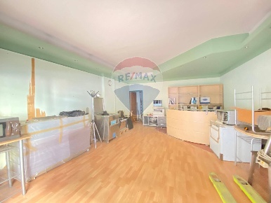 Foto Locale commerciale in Via Vittorio Emanuele Orlando, Catania di 58 m²