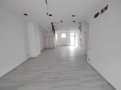 Foto Locale commerciale in Via Stazione, Priverno Centro di 75 m²