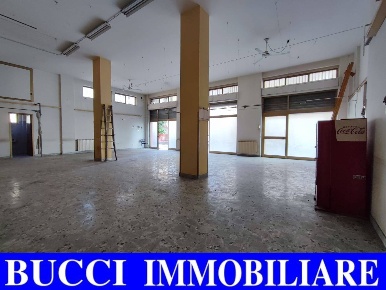 Foto Locale commerciale in Via Pian Delle Mele, Pescara Ospedale di 150 m²