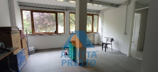 Foto Ufficio a Vinci di 165 m² con 5 locali in affitto