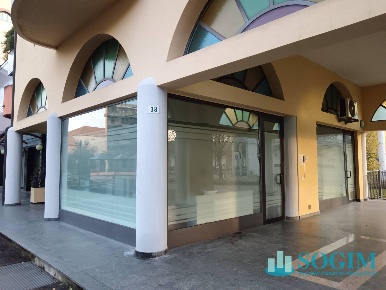Foto Ufficio in P.za la Pira, Lissone Stazione di 60 m² con 2 locali