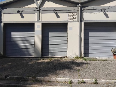 Foto Locale commerciale in Via Settimio Di Vico, Roma di 106 m² in vendita