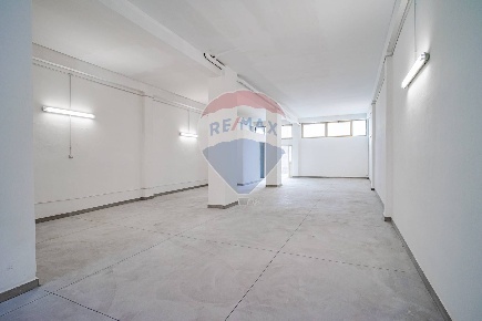 Foto Laboratorio in Via Paolo Borsellino, Misterbianco Centro di 171 m²