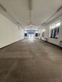 Foto Attività commerciale in Via Roma, Altare di 92 m² con 1 locali