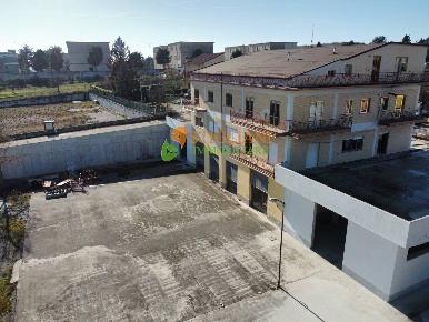 Foto Ufficio in Colle delle Api, Campobasso Zona Industriale di 230 m²