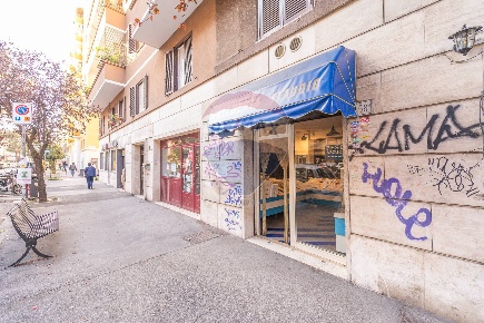 Foto Negozio in Via Gabriello Chiabrera, Roma San Paolo di 32 m² in affitto