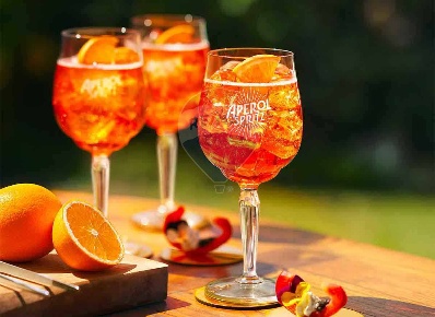 Foto Bar a Viareggio Lungomare di 80 m² con 2 locali in vendita