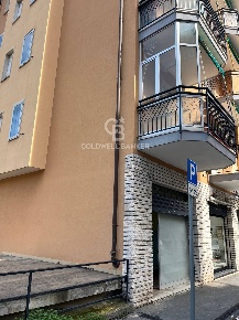Foto Locale commerciale in Andrea Doria, Andora di 43 m² con 1 locali