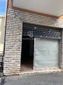 Foto Locale commerciale in Andrea Doria, Andora di 43 m² con 1 locali