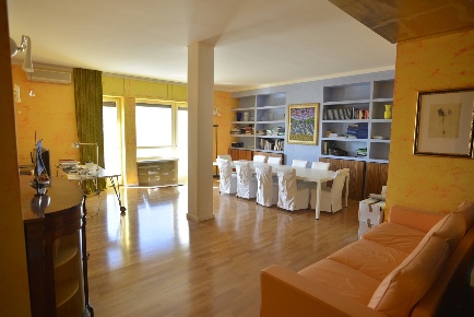 Foto Appartamento in Via egnazia 15, Bari Umbertina - Madonnella di 220 m²