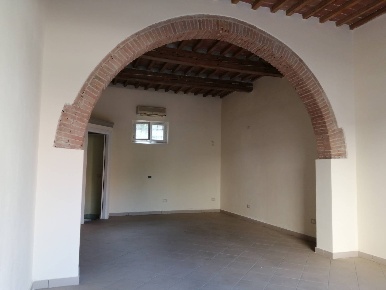 Foto Attività commerciale in via valdera, Ponsacco Centro di 48 m²