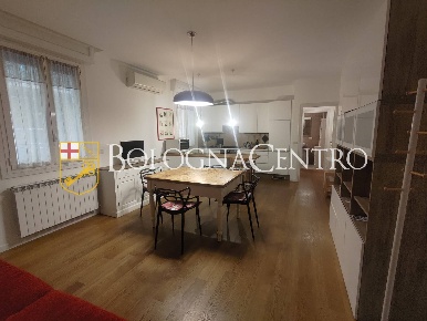 Foto Appartamento in Piazza Di Porta Mascarella, Bologna Irnerio di 89 m²