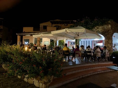 Foto Bar in Baja Sardinia - Via dei Pini, Arzachena Baja Sardinia di 80 m²
