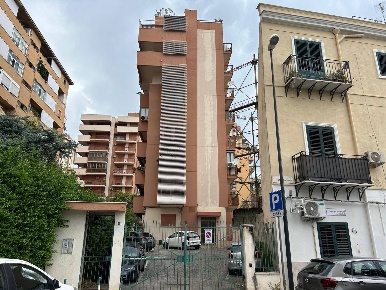 Foto Ufficio in Via Remo Sandron, Palermo Borgo Vecchio di 33 m² in affitto