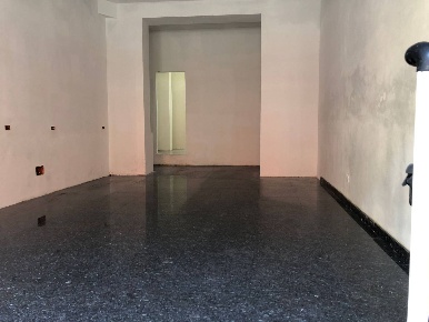Foto Attività commerciale in Via Carlo Cattaneo, Pisa di 73 m² con 2 locali