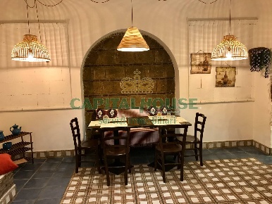 Foto Locale commerciale a Caserta Ospedale di 140 m² con 3 locali