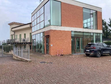 Foto Ufficio in via cremona, Mantova Belfiore di 107 m² in affitto