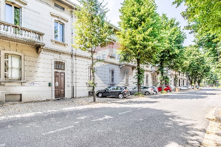 Foto Ufficio in CORSO LEONARDO DA VINCI, Gallarate Arnate di 176 m²