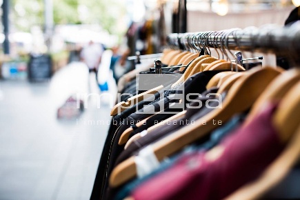 Foto Negozio in Borgo Cavalli, Treviso Piazza del Grano - Burchiellati