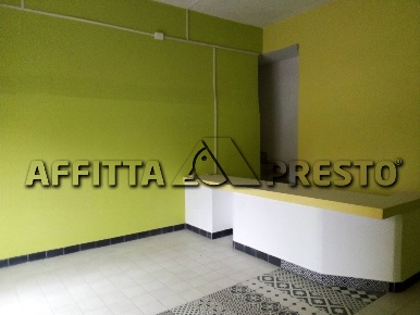 Foto Attività commerciale a Collesalvetti di 45 m² con 2 locali in affitto