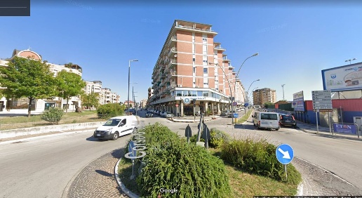 Foto Locale commerciale in CORSO GARIBALDI, Civitanova Marche di 140 m²
