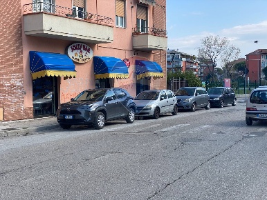 Foto Attività commerciale in Via Passolanciano, Pescara di 90 m² in vendita