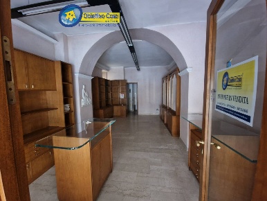 Foto Locale commerciale in Via Nazario Sauro, Teramo Centro di 50 m²