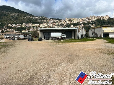 Foto Locale commerciale in Via Appia Monte San Biagio, Monte San Biagio