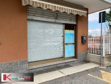 Foto Locale commerciale in VIALE EUROPA, Mazzè Centro di 40 m² con 2 locali