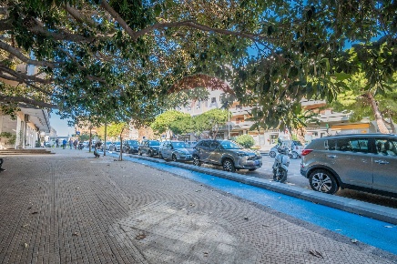 Foto Locale commerciale in VIALE TICA, Siracusa Tica - Zecchino di 80 m²