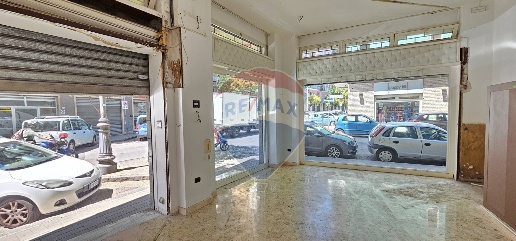 Foto Locale commerciale in Via Madonna Di Fatima, Salerno di 40 m²