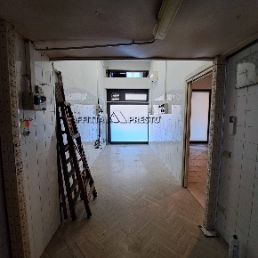 Foto Negozio a Forlì di 55 m² con 3 locali in affitto