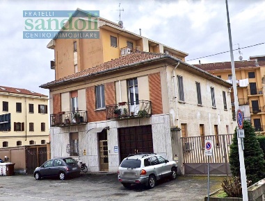 Foto Magazzino in C.so Matteotti, Vercelli Semicentro di 60 m² in affitto